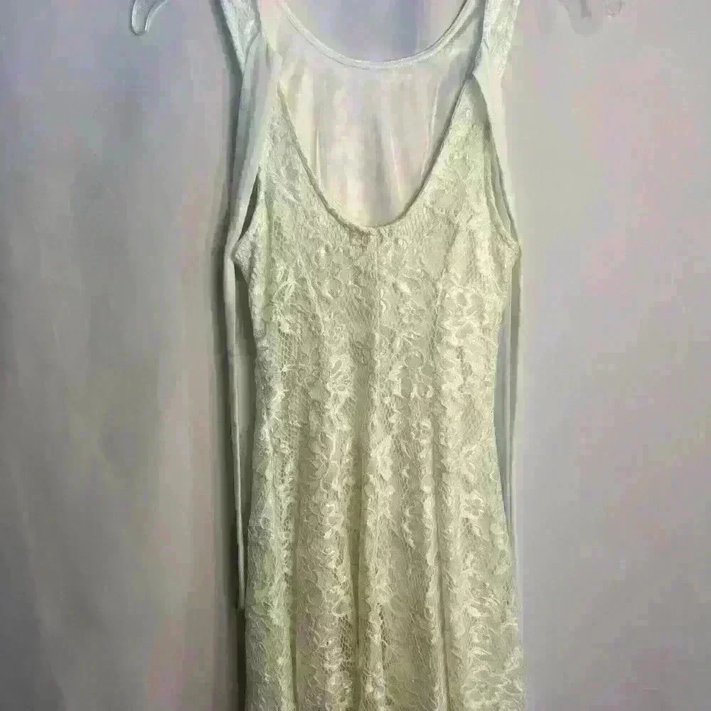 Xtraordinary White Lace Dress - Picture 6 of 7